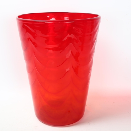 122 - Marriott Powell for Whitefriars Glass, a large size Optic Wave pattern Ruby Red bucket vase, crica 1... 