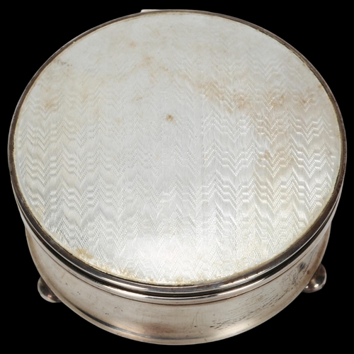 1523 - An Art Deco George VI silver dressing table jewel box, Williams Ltd, Birmingham 1938, shaped cylindr... 