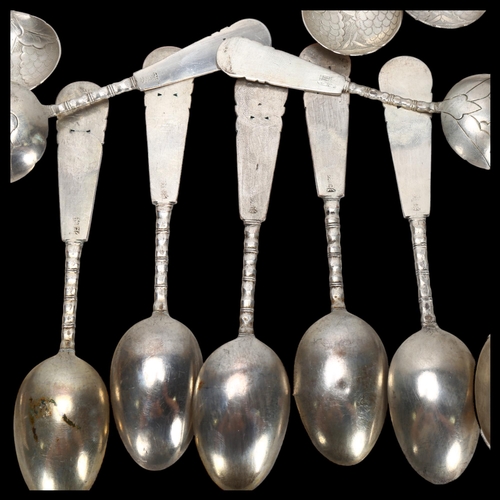 1536 - A group of Chinese silver spoons, comprising 10 x 13cm teaspoons, 11 x 11cm teaspoons, 2 x 12.5cm ca... 