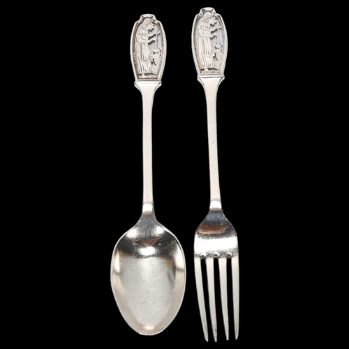 1541 - An Edward VIII silver 'Old Mother Hubbard' spoon and fork eating set, Josiah Williams & Co, London 1... 