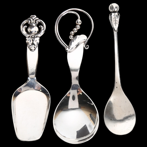 1545 - 3 Danish Art Nouveau silver spoons, with openwork floral terminals, largest 15.5cm, 3.3oz total (3)