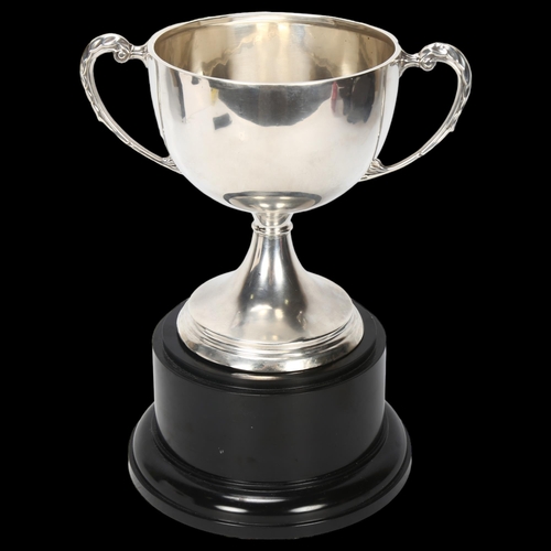 1565 - An Art Deco George V silver 2-handled trophy cup on stand, indistinct maker, Birmingham 1934, overal... 