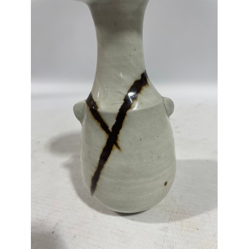 36 - Janet Leach (1918-1997), St Ives Pottery, a porcelain vase with iron slash through white glaze, pott... 