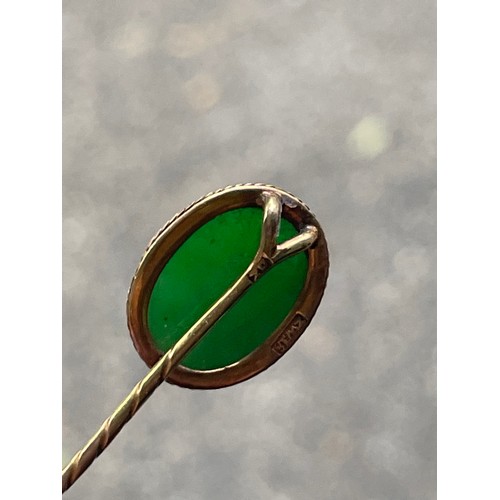 1117 - A Chinese 18ct gold jadeite jade stickpin, maker's marks ZW, set with oval cabochon jade of 3.5ct, j... 