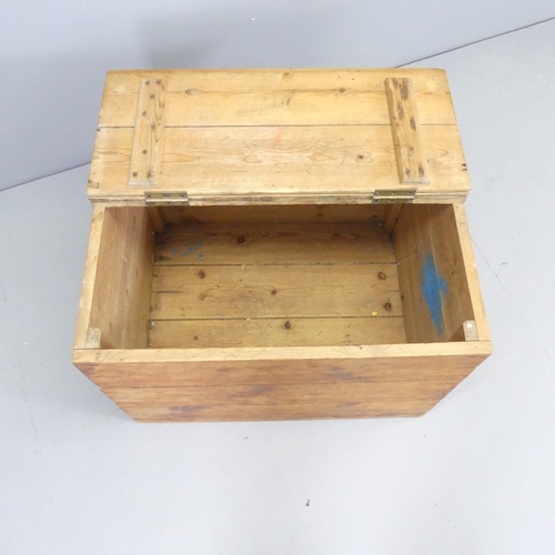 2638 - A pine tool-chest. 70x49x57cm.