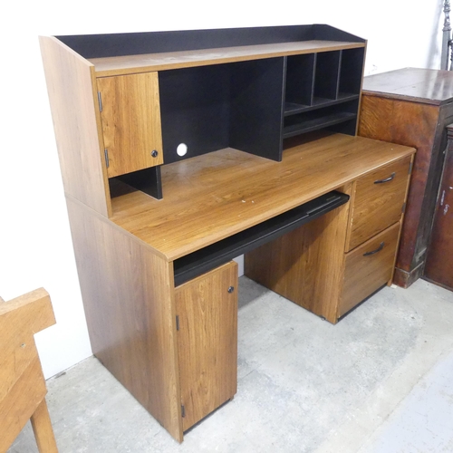 2642 - A late 20th century O'Sullivan Industries office desk unit, with raised back, keyboard slide, one dr... 