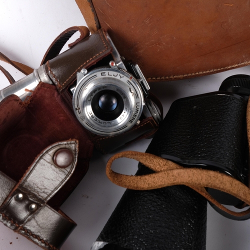 566 - A Voigtlander Better II with Gossen color finder, both with original leather cases, an Eljy Lumiere ... 