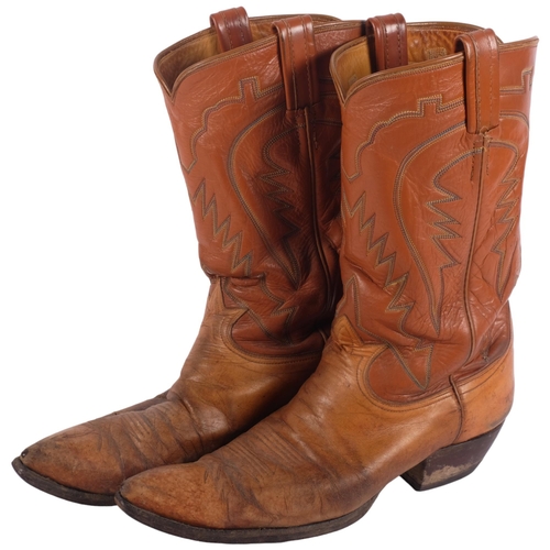 880 - A pair of Tony Lama Texas cowboy boots, H31cm