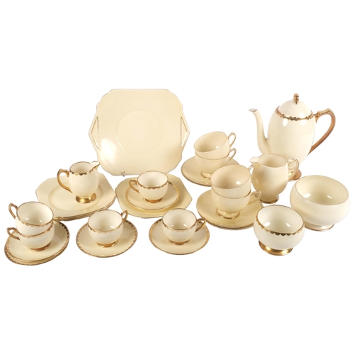 885 - Art Deco Shelley coffee set for 5 people, with scalloped gold rims, coffee pot height 21cm, and Shel... 