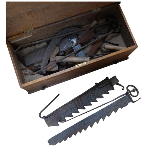 924 - A spit roasting jack, various tools in a 2-handled oak box with drawer under