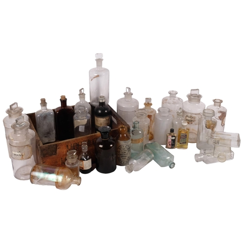 585 - A large quantity of Antique and other poison and apothecary bottles