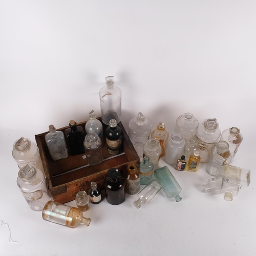 585 - A large quantity of Antique and other poison and apothecary bottles