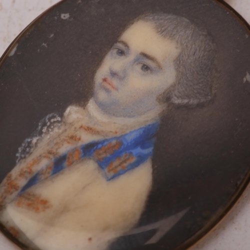 285 - 18th century miniature watercolour portrait of a gentleman, unsigned, inscribed verso 1760 by Hone, ... 