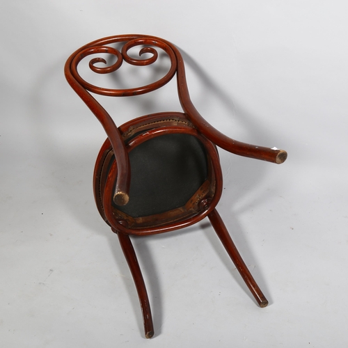 365 - A rare pair of Thonet No 2 side chairs, each with original paper label version 1b, dating to 1870-18... 