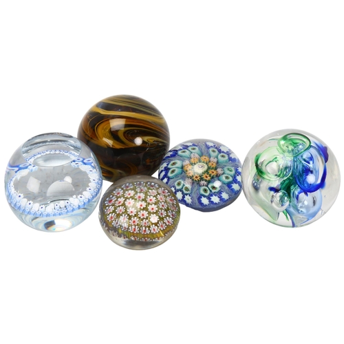 374 - 5 various paperweights, Strathearn, Langan, Whitefriars and Murano