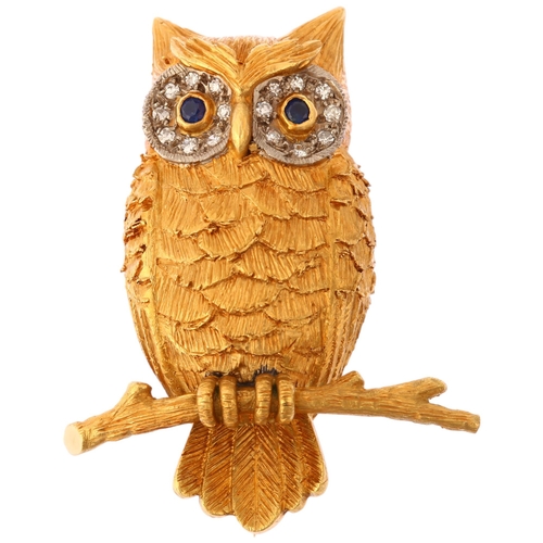 1105 - A sapphire and diamond figural owl brooch, unmarked 18ct yellow and white gold, realistically modell... 