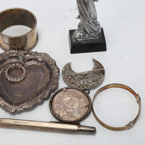 1718 - Various silver, including Chinese 1 yen coin pendant, heart dressing table dish, cubic zirconia eter... 