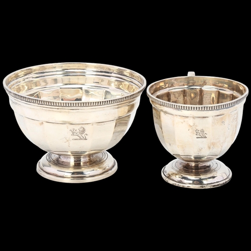 1741 - A George V silver matching pedestal sugar bowl and cream jug, Roberts & Belk Ltd, Sheffield 1917, bo... 