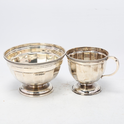 1741 - A George V silver matching pedestal sugar bowl and cream jug, Roberts & Belk Ltd, Sheffield 1917, bo... 