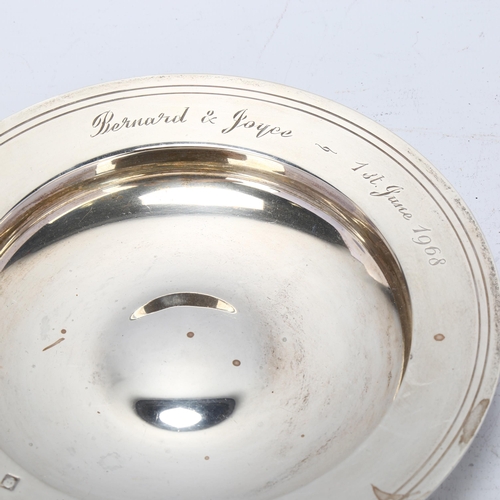 1749 - An Elizabeth II silver Armada dish, William Comyns & Sons Ltd, London 1964, 17cm, 8.2oz