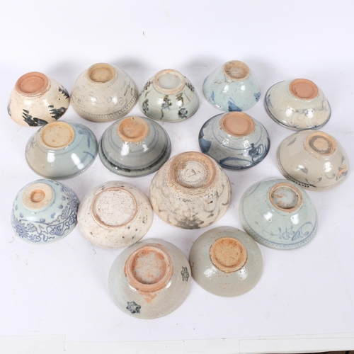 157 - 15 various Chinese terracotta and enamel provincial bowls