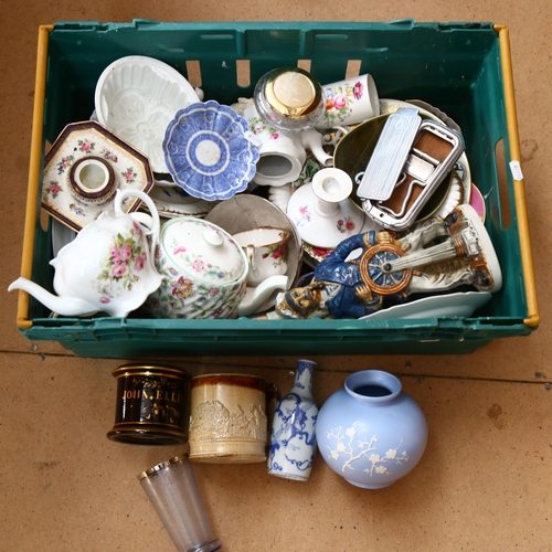 190 - A quantity of various ceramics, to include decorative plates, teaware, etc (boxful)