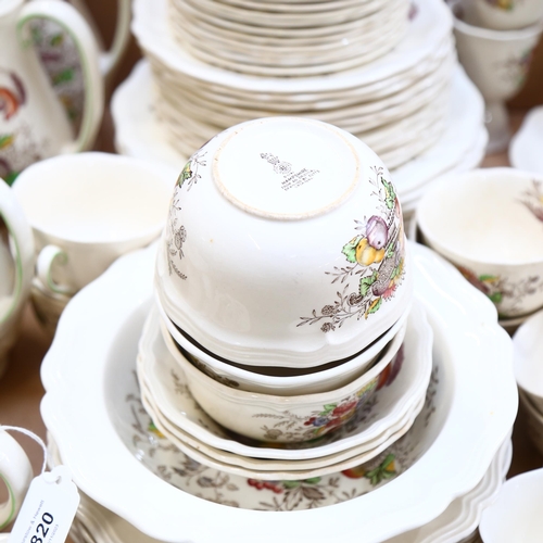 820 - A large quantity of Royal Doulton Hampshire pattern tea and dinnerware, including tureens, jugs, tea... 