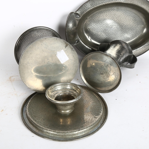 897 - 4 pewter items, including a Tudric pewter tazza, 20.5cm, a Warric vase and dish, and a lidded pot