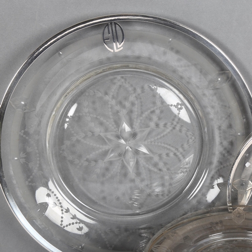 962 - A group of 1950s etched glass and silver overlay decoration side plates and serving dishes, to inclu... 