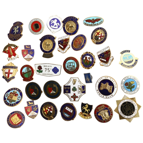 1106 - A group of 32 badges, all associated with various bowling and bowls clubs, including City of Exeter ... 