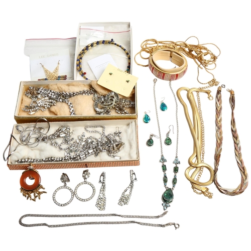 1237 - A tray of various costume jewellery, including silver chains, pieces by Lee Sands, 1950s brooches an... 