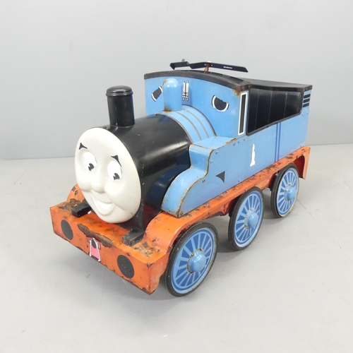 2635 - A Thomas the Tank Engine pedal car. 86x57x42cm.