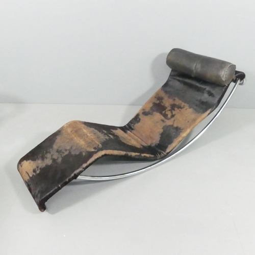 2107 - A Corbusier LC4 style chaise longue lounge chair with pony skin upholstery. Overall length 160cm.