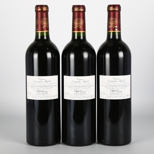 2019 - Chateau Sociando Mallet 2005, Haut-Medoc x 3 bottles.