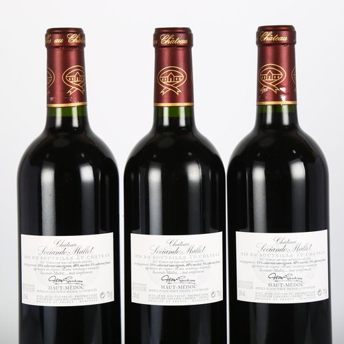 2019 - Chateau Sociando Mallet 2005, Haut-Medoc x 3 bottles.