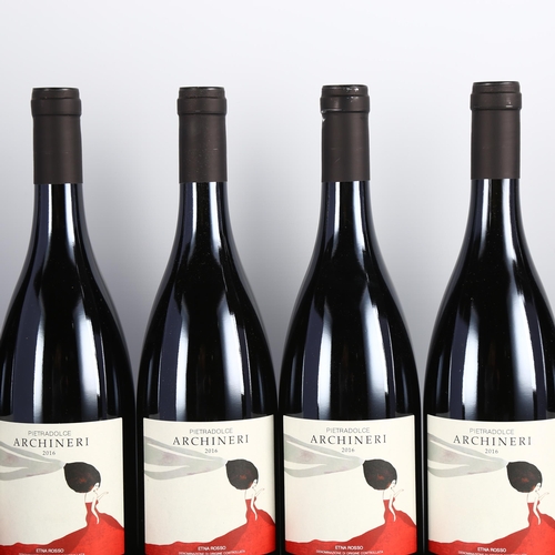 2195 - Sicilia IGT Etna Rosso Archineri 2016, Pietradolce x 1 case of 6 bottles.