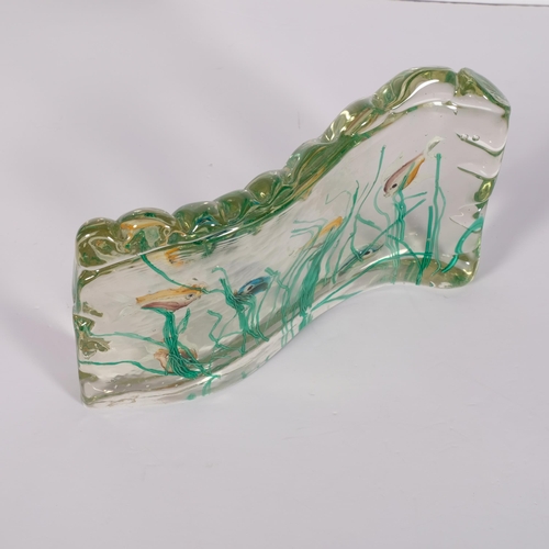 181 - A Murano glass aquarium panel with 6 fish, length 29cm, height 18cm