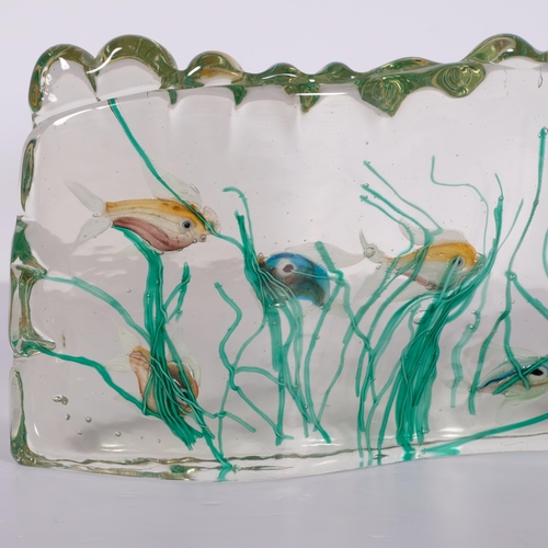 181 - A Murano glass aquarium panel with 6 fish, length 29cm, height 18cm