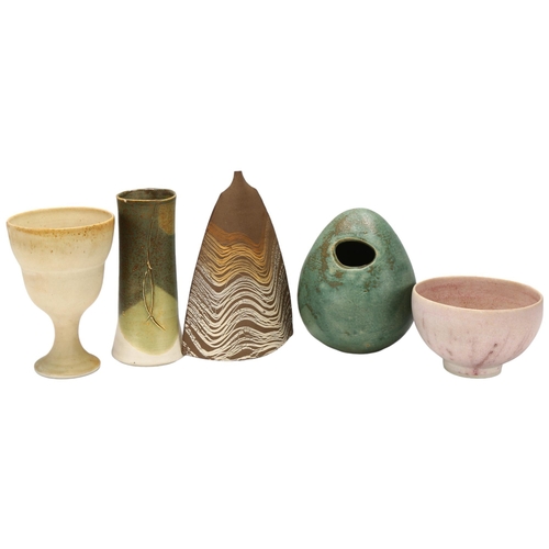 63 - 5 Pieces of British studio pottery, 2 Geoffrey Eastop, 2 Eileen Lewenstein and a Gordon Cook 