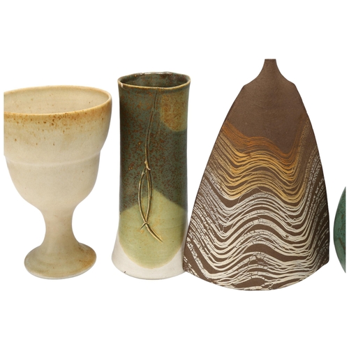 63 - 5 Pieces of British studio pottery, 2 Geoffrey Eastop, 2 Eileen Lewenstein and a Gordon Cook 