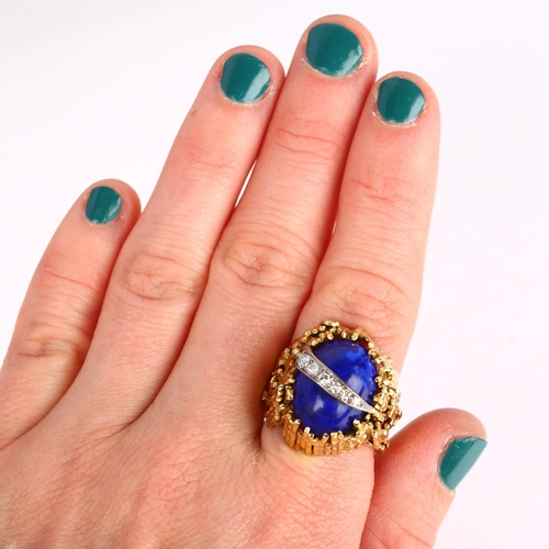 1106 - ALAN MARTIN GARD - a modernist 18ct gold lapis lazuli and diamond ring, maker AMG, London 1969, the ... 