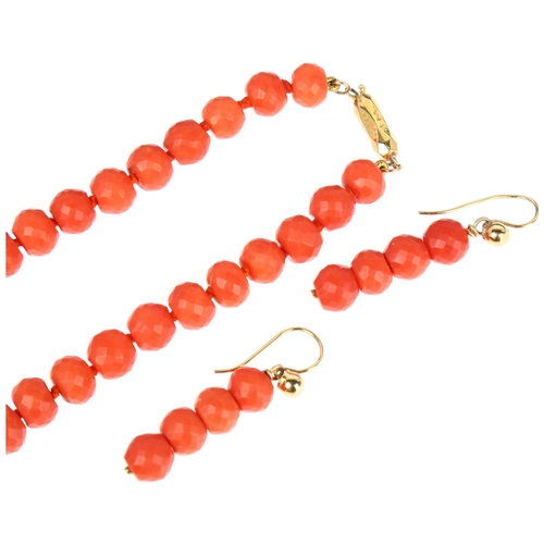 1117 - A Georgian graduated faceted coral bead necklace and earring set, beads ranging from 11.6-8.1mm, gol... 