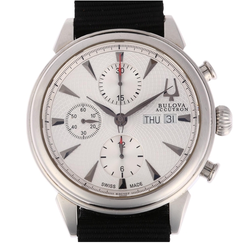 1043 - BULOVA - a stainless steel Accutron automatic calendar chronograph wristwatch, ref C869882, silvered... 