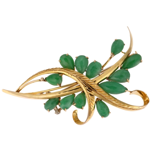 1184 - A Chinese 14ct gold jade floral spray brooch, 58.1mm, 7.9g