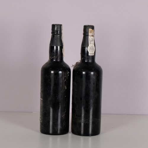 2304 - 2 bottles Fonseca Guimaraens 1976 Vintage Port