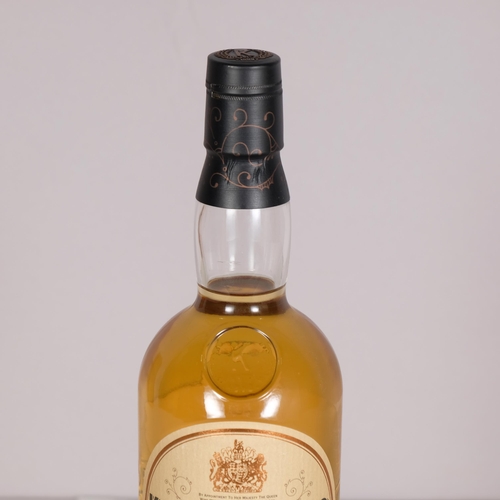 2308 - Knockando Pure Single Malt Scotch Whisky,
Season of distillation 1979, 70cl, 40% vol., wooden presen... 