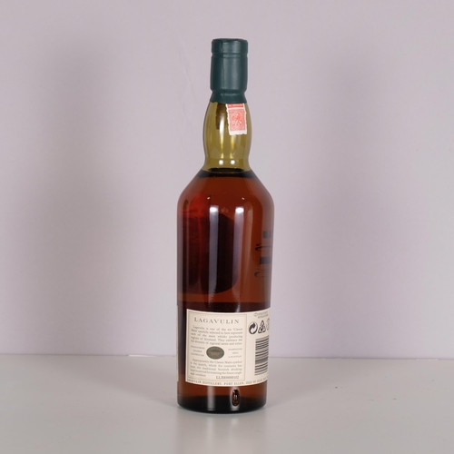 2310 - Lagavulin 16 Years Old Single Islay Malt Whisky, 1990s' presentation box, 70cl 43%