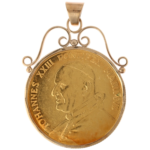 1202 - An Italian Vatican City Pope John XXIII (1958 - 1963) Angelo Giuseppe Roncalli gold medal, issued by... 