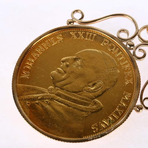 1202 - An Italian Vatican City Pope John XXIII (1958 - 1963) Angelo Giuseppe Roncalli gold medal, issued by... 