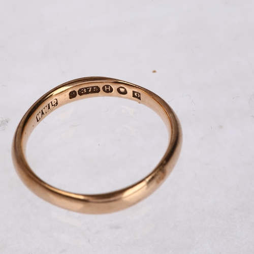 1213 - A mid-20th century 9ct rose gold wedding band ring, maker WW Ltd, London 1943, band width 3mm, size ... 